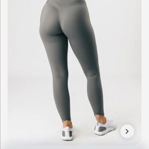 Alphalete Workout Leggings